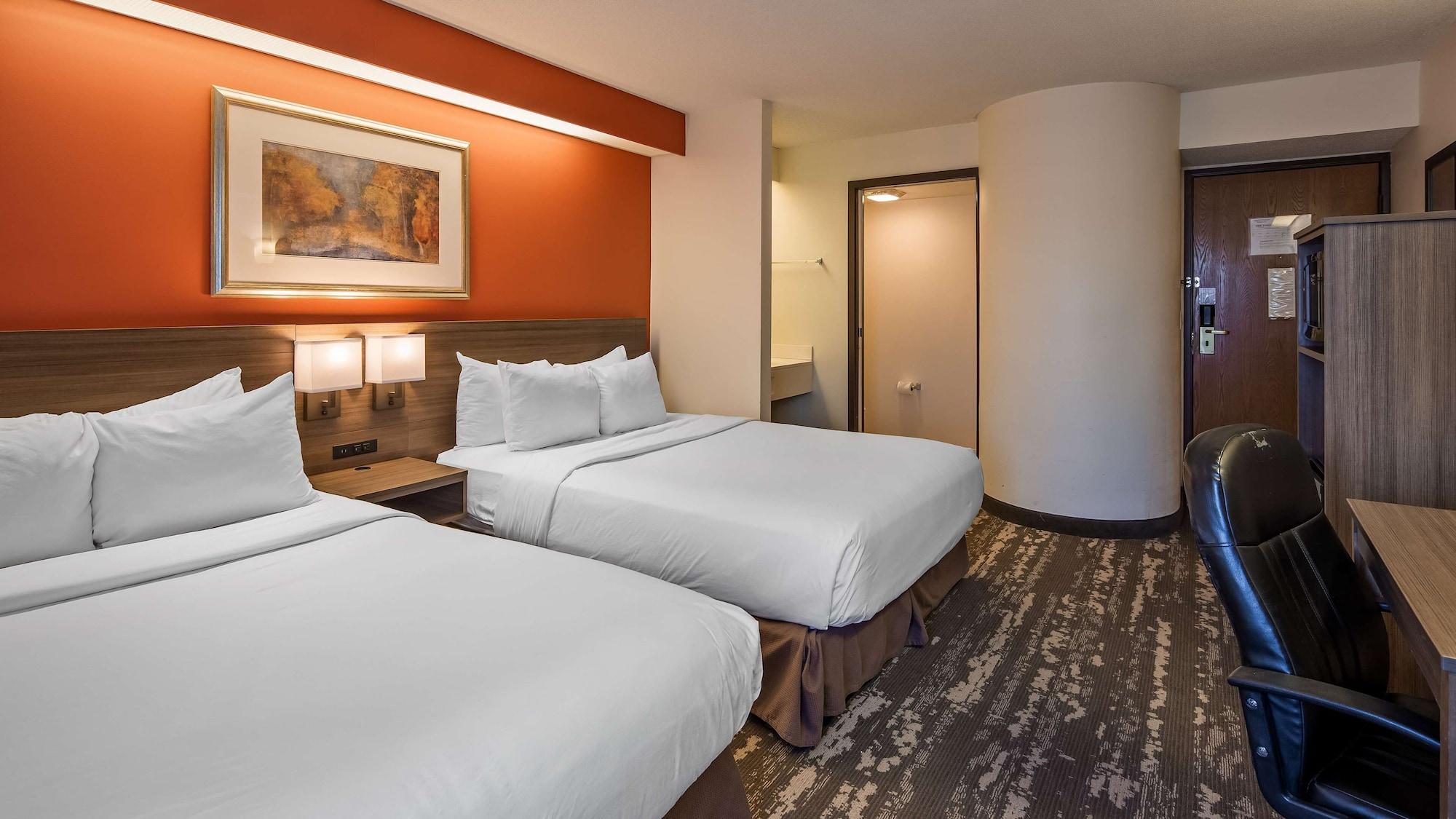 Charlevoix Inn & Suites Surestay Collection By Best Western Eksteriør bilde