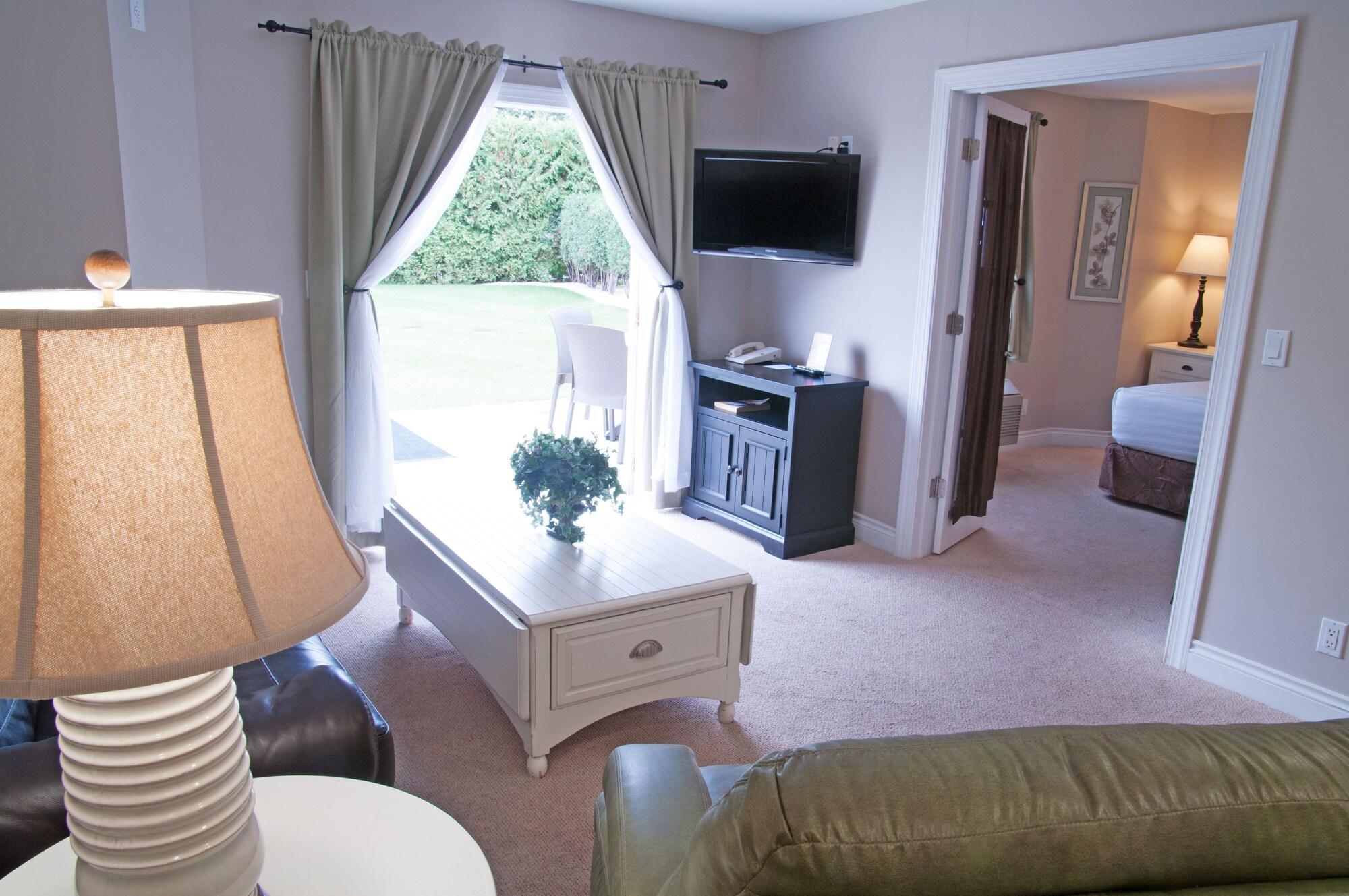Charlevoix Inn & Suites Surestay Collection By Best Western Eksteriør bilde