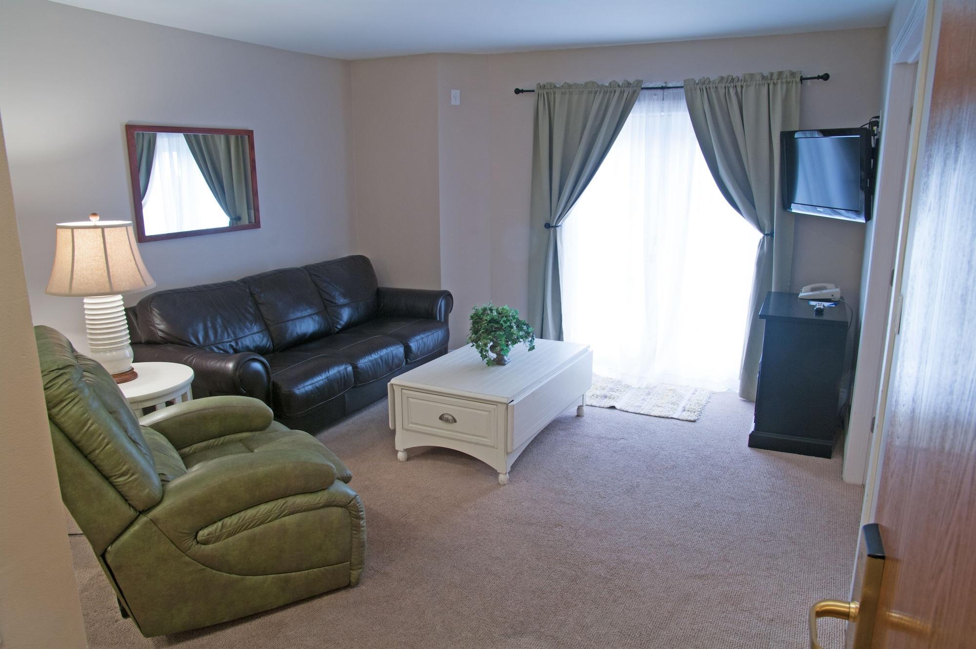Charlevoix Inn & Suites Surestay Collection By Best Western Eksteriør bilde