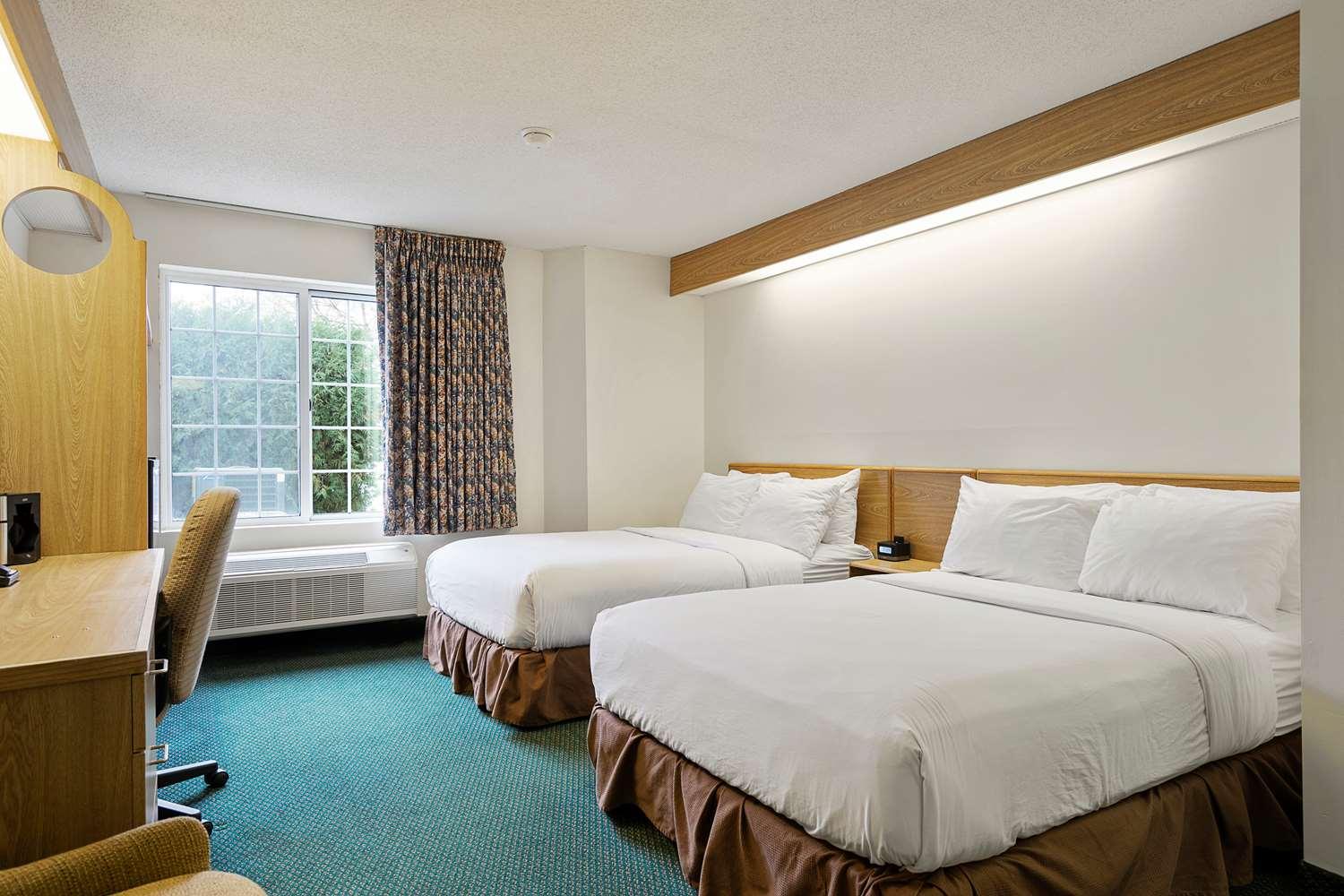 Charlevoix Inn & Suites Surestay Collection By Best Western Eksteriør bilde