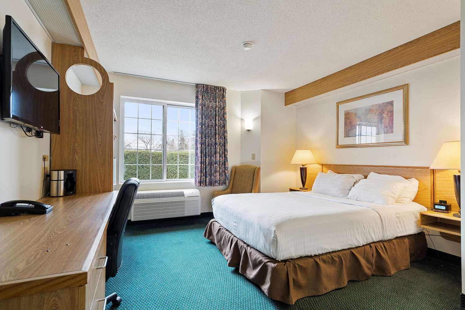 Charlevoix Inn & Suites Surestay Collection By Best Western Eksteriør bilde
